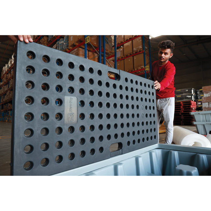 PIG® 4-Drum Containment Pallet - PAK1201